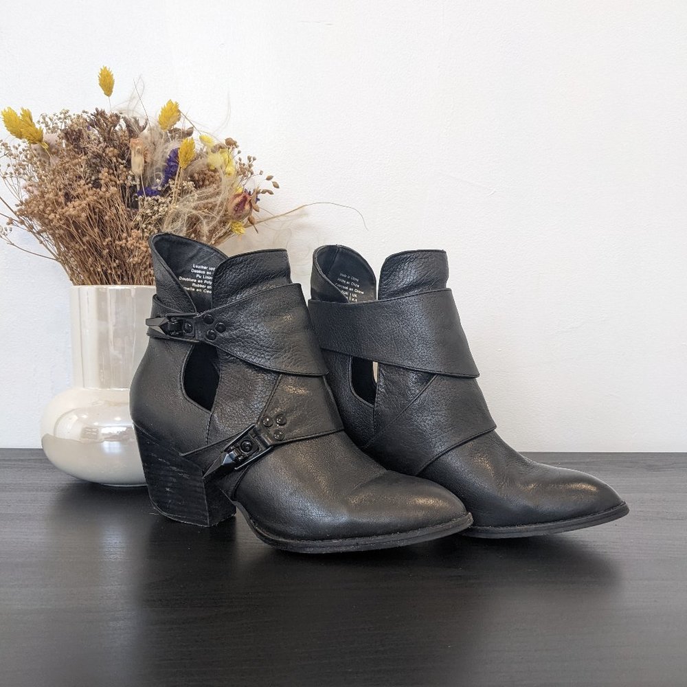 Black Heeled Leather Ankle Boots Size 8